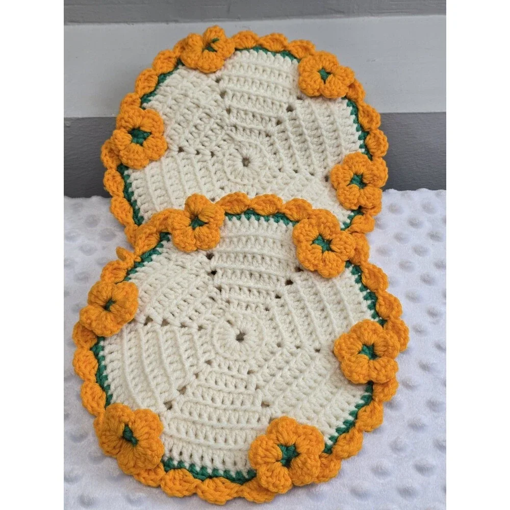 Vintage Crocheted Pot Holder Set Hot Pad Round Autumn Harvest Floral 9